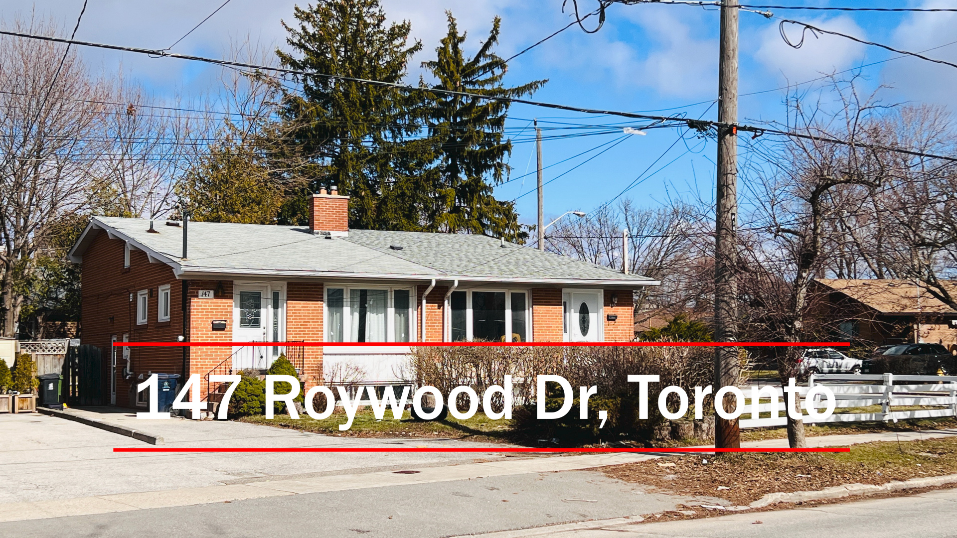 147 Roywood Dr Main for Rent – Bright Renovated 3-Bedroom Home in Parkwoods-Donalda, Toronto with TTC Access & Parking